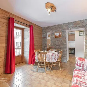 153 Rue Des Rochers Lanslevillard