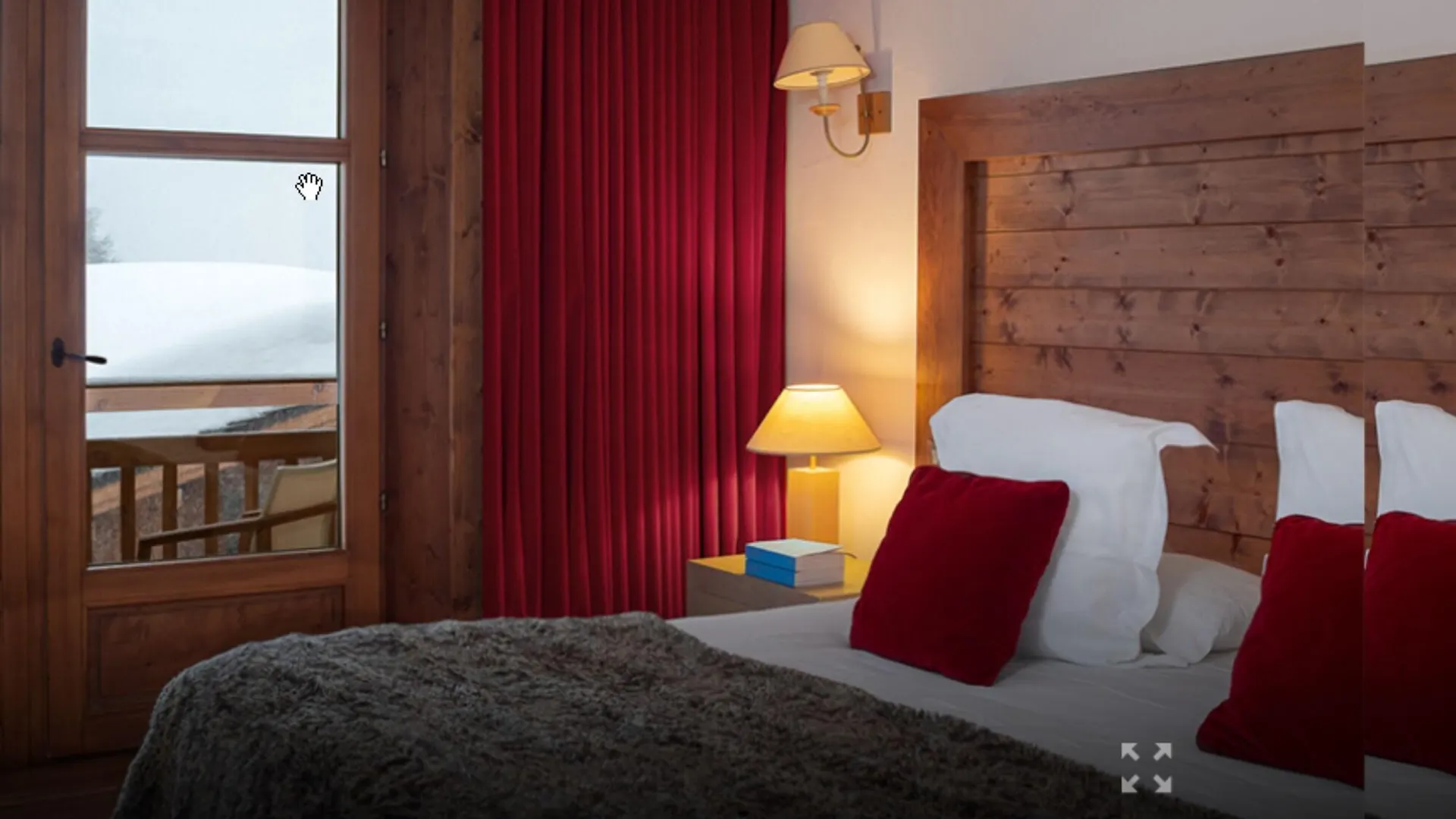 Hotel Les Barmes De L'Ours Val-dʼIsère 5*,