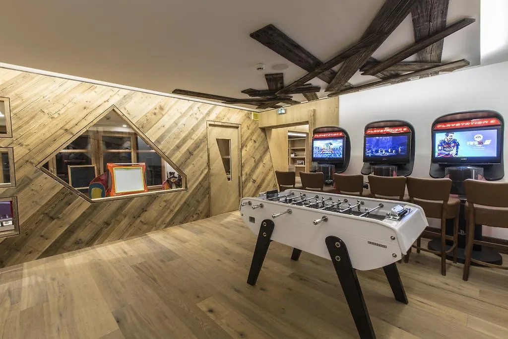 Hotel Les Barmes De L'Ours Val-dʼIsère