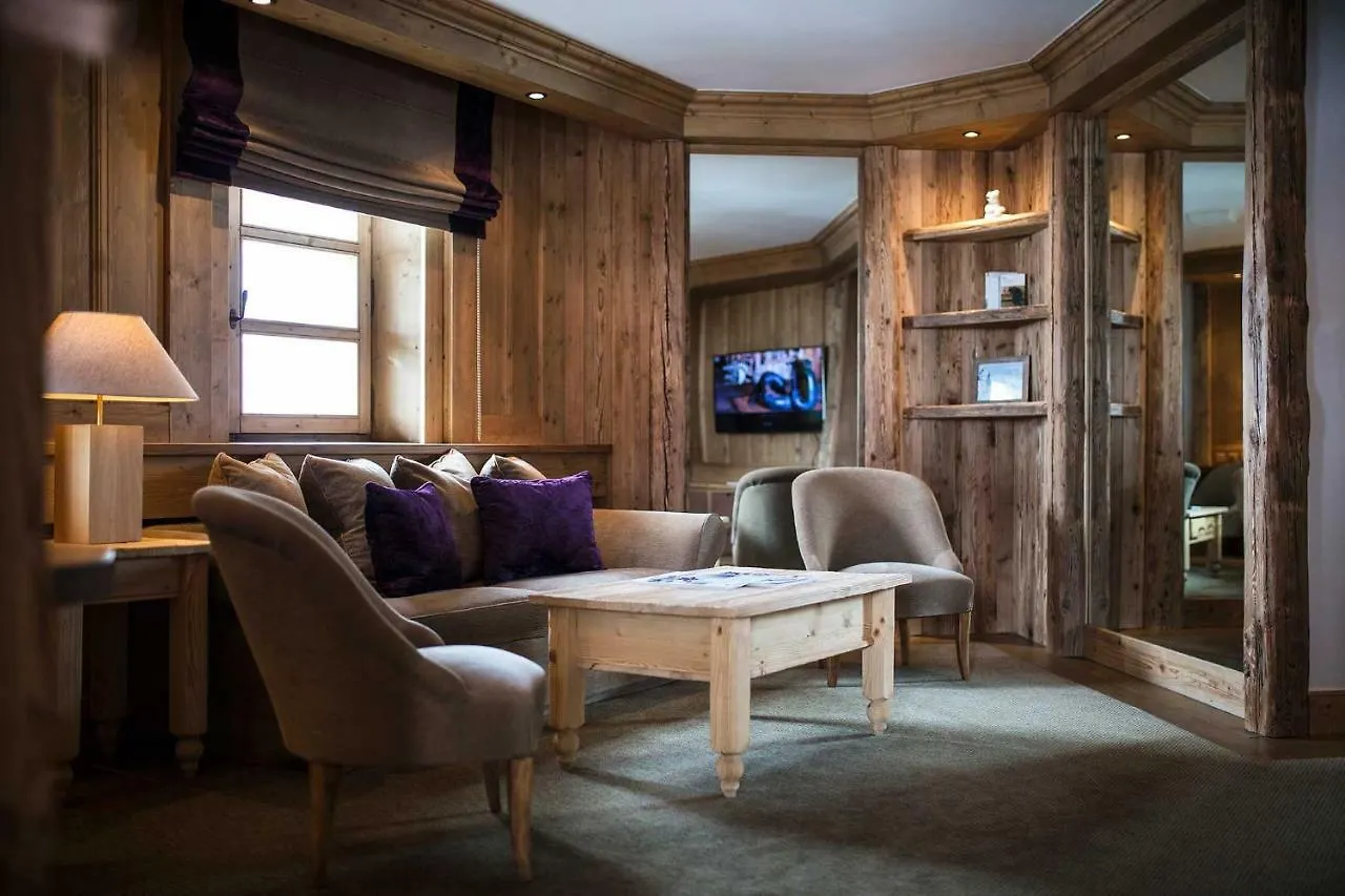 Hotel Les Barmes De L'Ours Val-dʼIsère 5*,